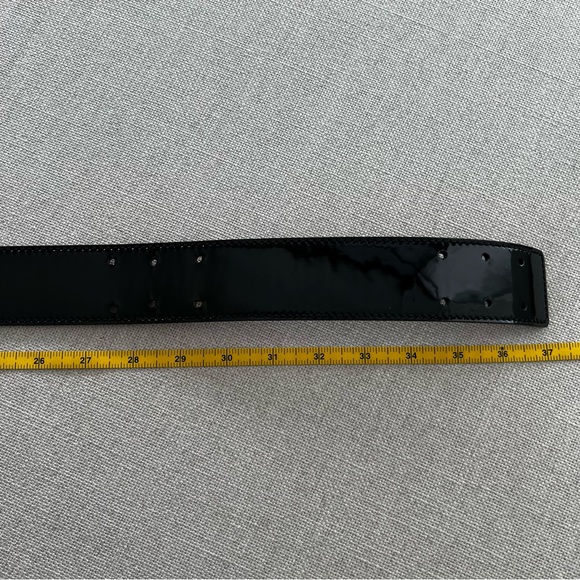 GUCCI Gold Bow Black Patent Belt - Picture 11 of 11